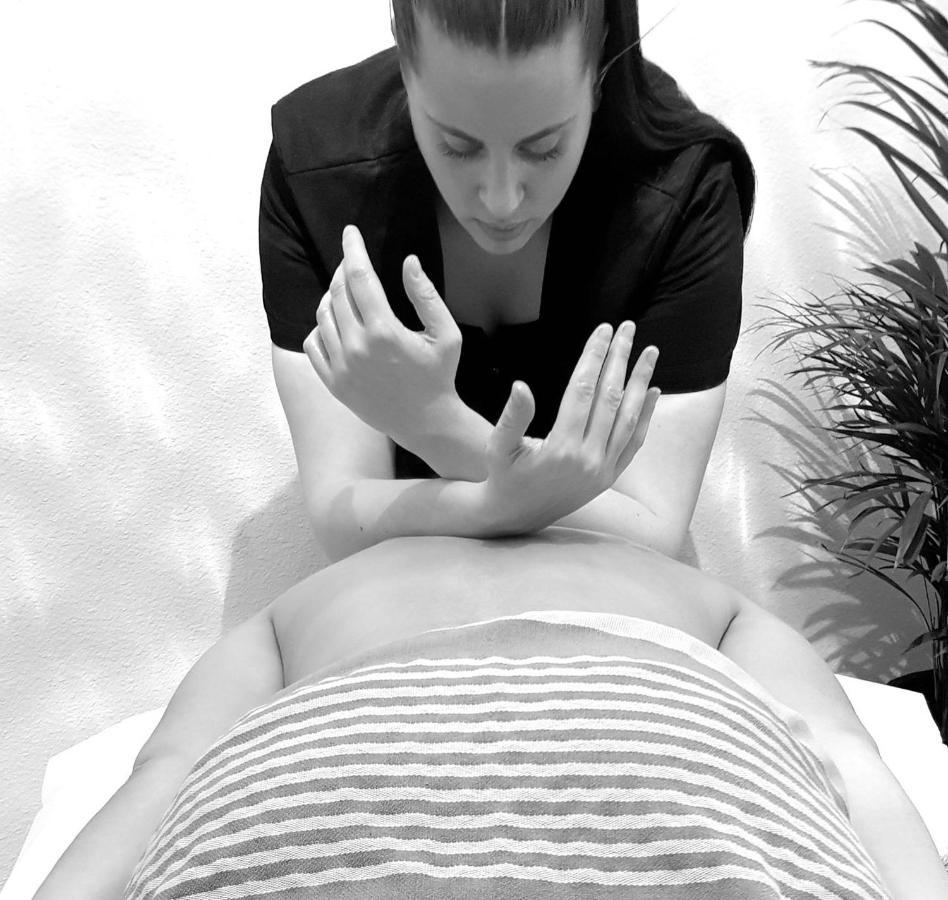 La Villa Mediterranee Wellness Spa Piscine Saint-Drezery Exterior photo